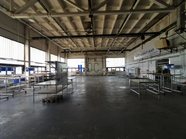 Kiadó kereskedelmi és ipari ingatlan Lőrinci 20747 nm