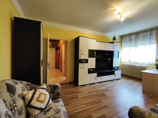 Eladó lakás Gyöngyös 36 nm