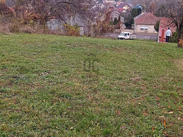 Eladó telek Markaz 844 nm