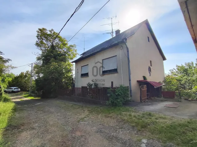 Eladó ház Abasár 197 nm