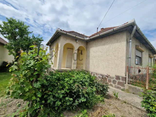 Eladó ház Kisnána 130 nm