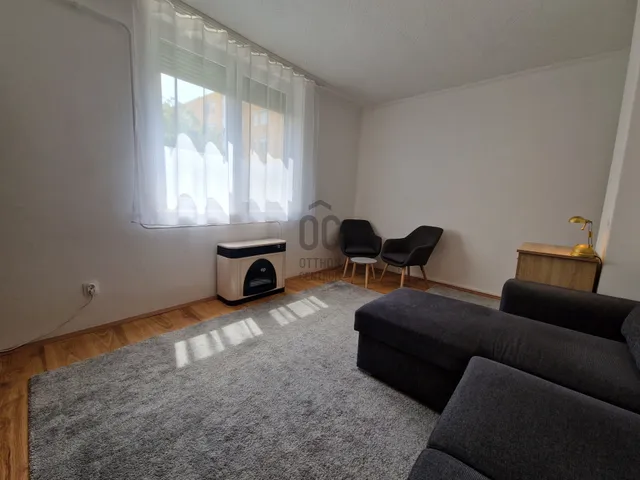Eladó lakás Gyöngyös, Nyolcvanas lakótelep 34 nm