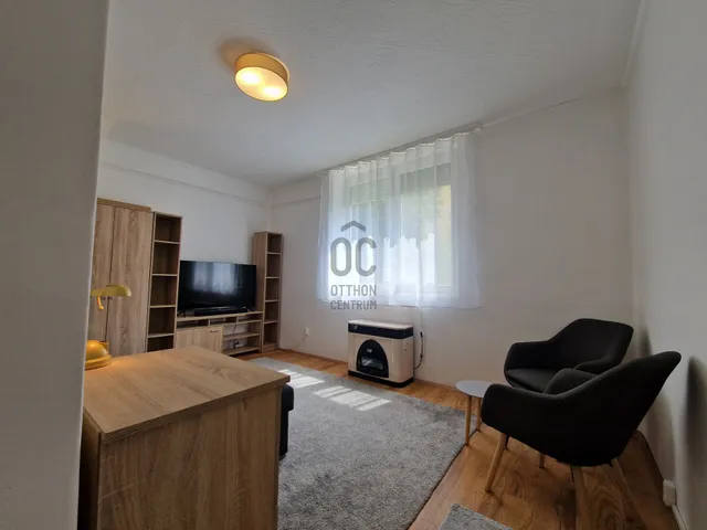 Eladó lakás Gyöngyös, Nyolcvanas lakótelep 34 nm