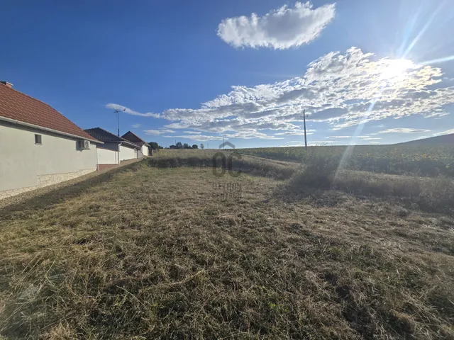 Eladó telek Rózsaszentmárton 1106 nm