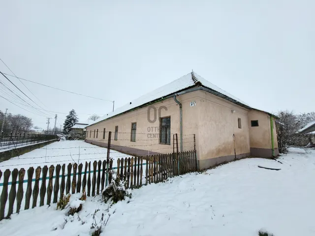 Eladó kereskedelmi és ipari ingatlan Csány 273 nm