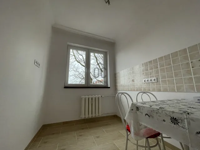 Eladó lakás Gyöngyös, Nyolcvanas lakótelep 31 nm