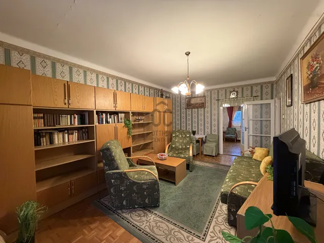 Eladó lakás Gyöngyös, Nyolcvanas lakótelep 52 nm