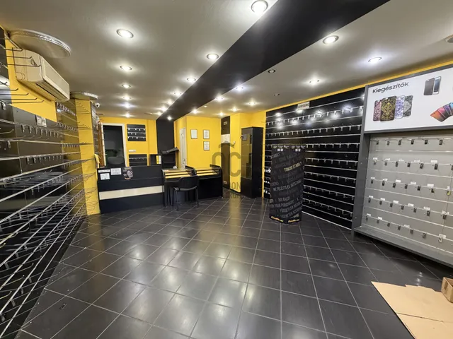 Kiadó kereskedelmi és ipari ingatlan Gyöngyös, Belváros 75 nm