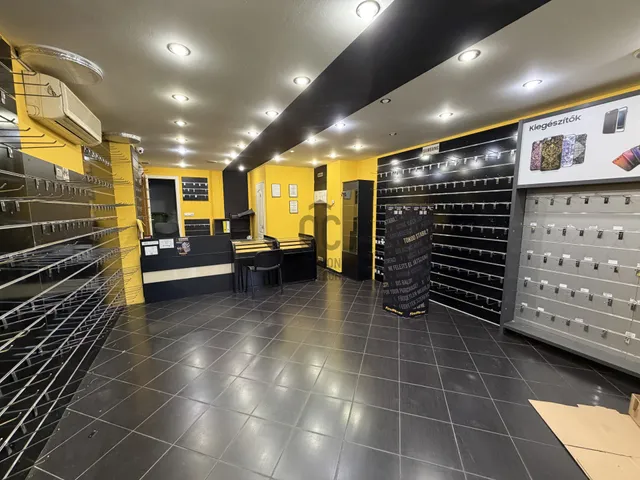 Kiadó kereskedelmi és ipari ingatlan Gyöngyös, Belváros 75 nm