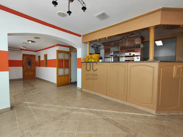 Eladó kereskedelmi és ipari ingatlan Gyöngyös, Belváros 242 nm