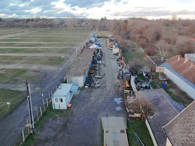 Eladó telek Hatvan 70 nm