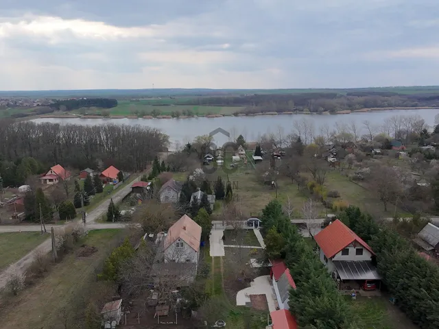 Eladó üdülő és hétvégi ház Palotás 30 nm