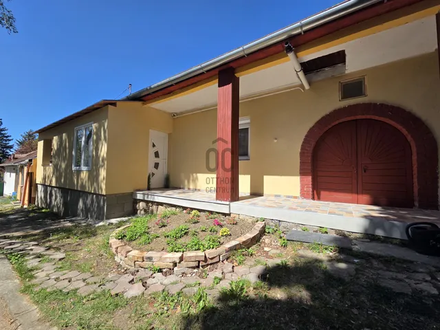 Eladó ház Gyöngyössolymos 70 nm