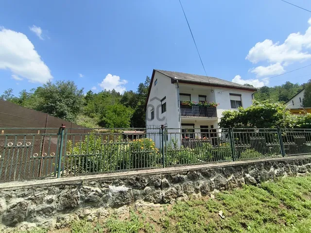 Eladó ház Zabar 180 nm