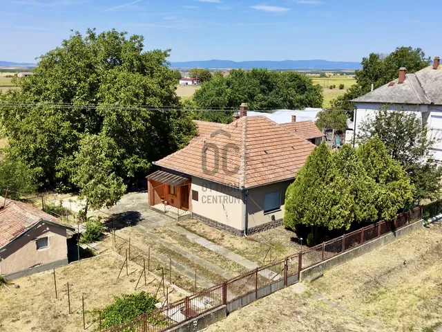 Eladó ház Csány 79 nm