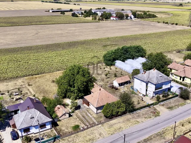 Eladó ház Csány 79 nm