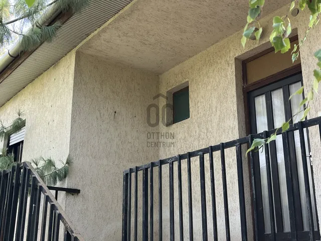 Eladó ház Gyöngyösoroszi 184 nm