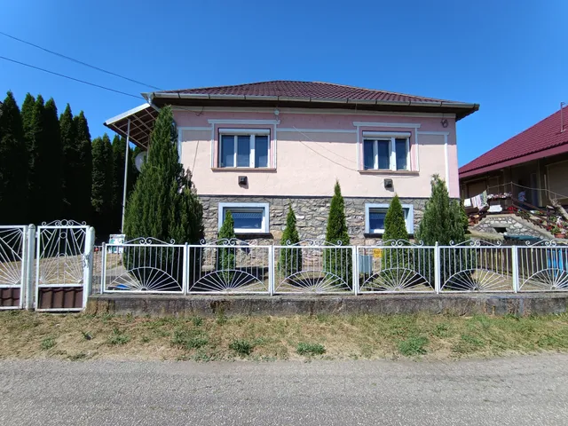 Eladó ház Szögliget 106 nm