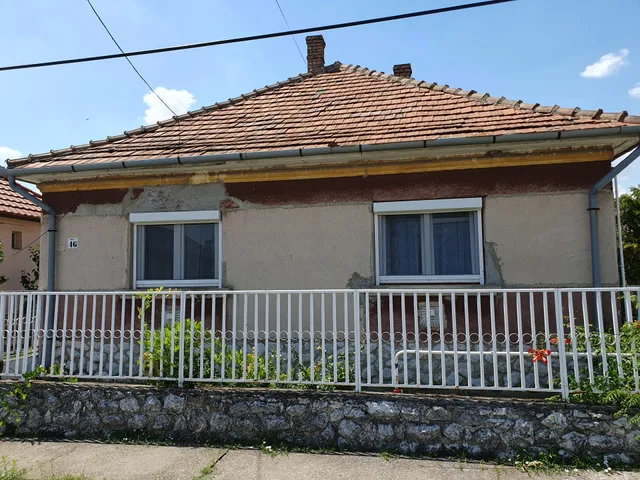 Eladó ház Füzesabony 96 nm