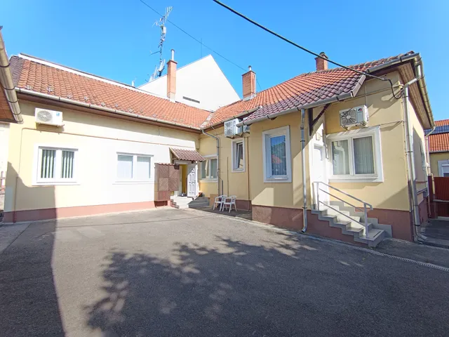 Eladó lakás Miskolc, Csabai kapu 245 nm