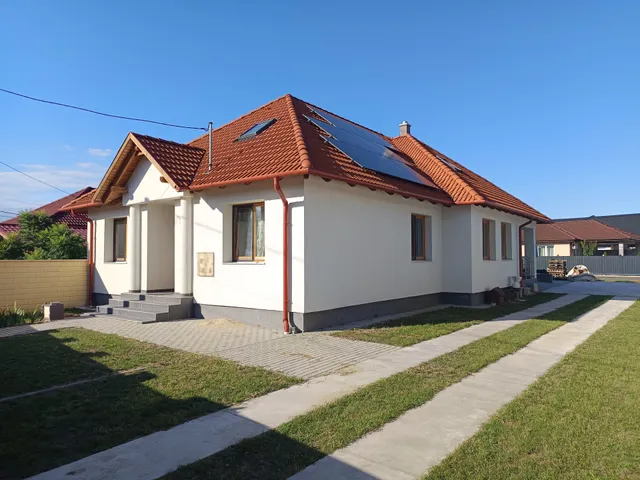 Eladó ház Miskolc, Szirma 173 nm