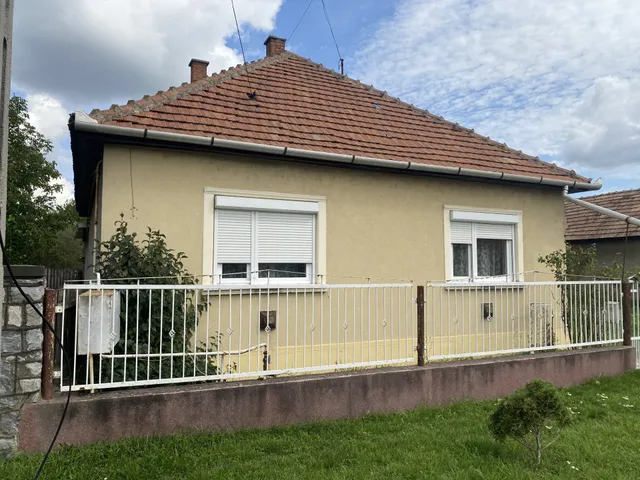 Eladó ház Borsodszirák, Rákóczi Ferenc utca 110 nm