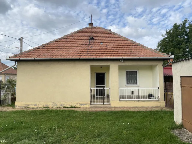 Eladó ház Borsodszirák, Rákóczi Ferenc utca 110 nm
