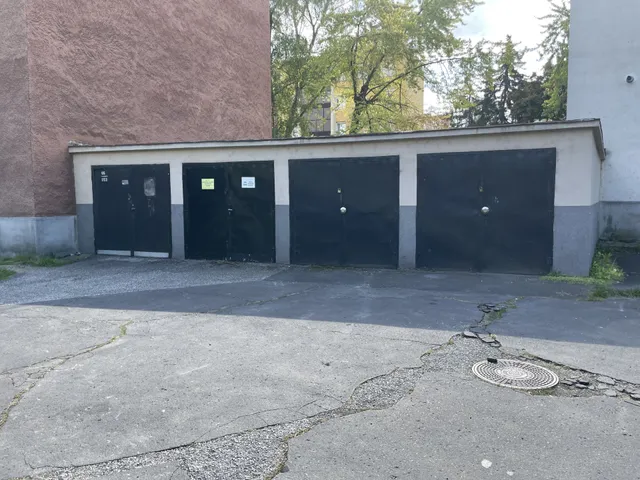 Eladó garázs Miskolc 17 nm