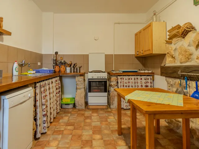 Eladó ház Szögliget 328 nm