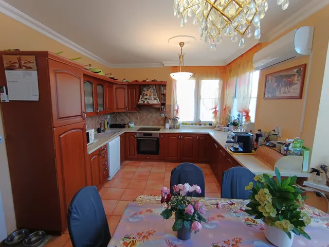 Eladó ház Miskolc, Görömböly 272 nm