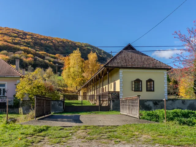 Eladó ház Szögliget 328 nm