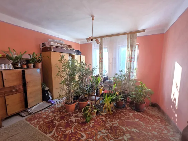 Eladó ház Miskolc, Komlóstető 210 nm