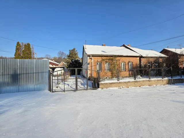 Eladó ház Jászkisér 210 nm