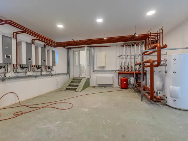 Eladó kereskedelmi és ipari ingatlan Kistokaj 1000 nm