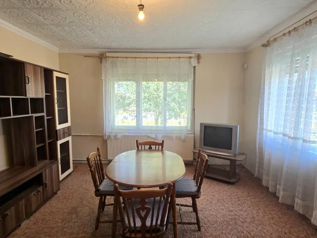 Eladó ház Girincs 76 nm