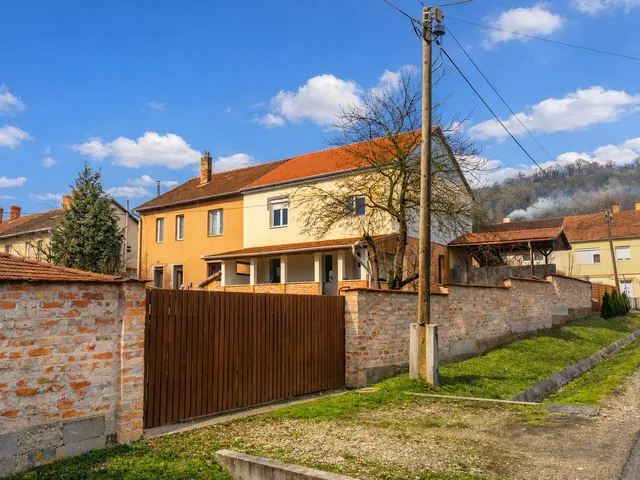 Eladó lakás Sajószentpéter, Kertváros 65 nm