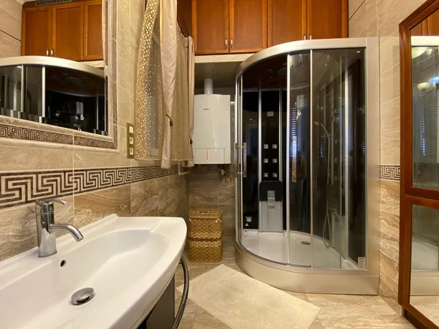 Kiadó lakás Miskolc, Belváros 101 nm