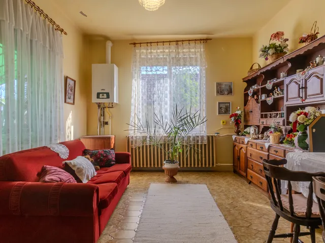 Eladó ház Sajószentpéter 230 nm