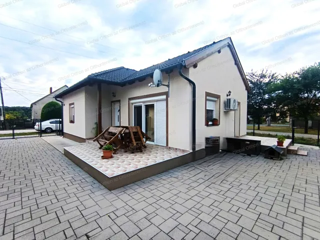 Eladó ház Dunakiliti 65 nm