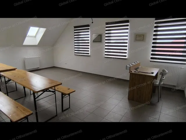 Eladó kereskedelmi és ipari ingatlan Máriakálnok 408 nm