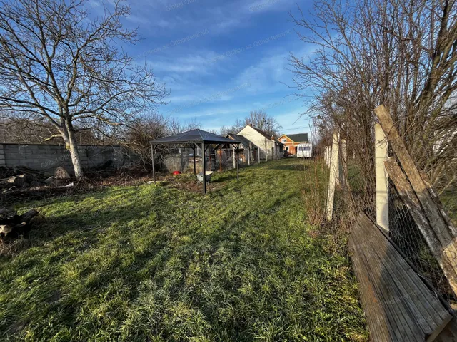 Eladó telek Dunasziget 6652 nm