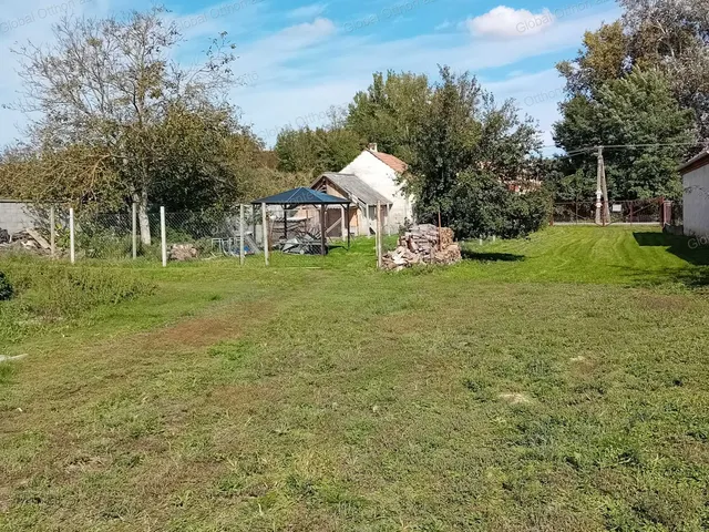 Eladó telek Dunasziget 6652 nm