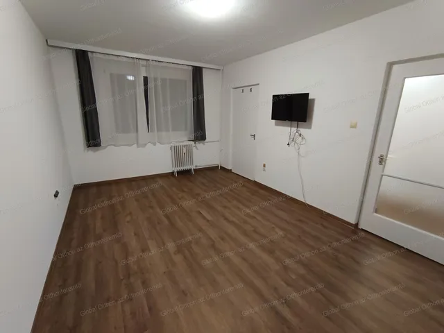 Eladó lakás Mosonmagyaróvár, Városközpont 35 nm