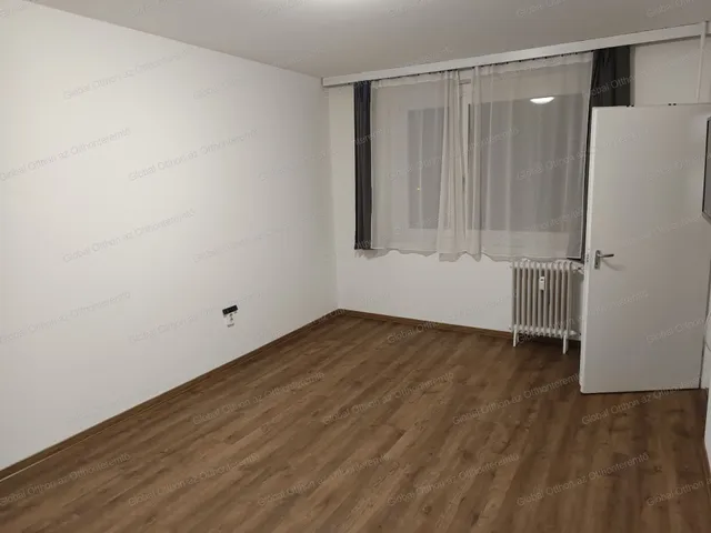 Eladó lakás Mosonmagyaróvár, Városközpont 35 nm