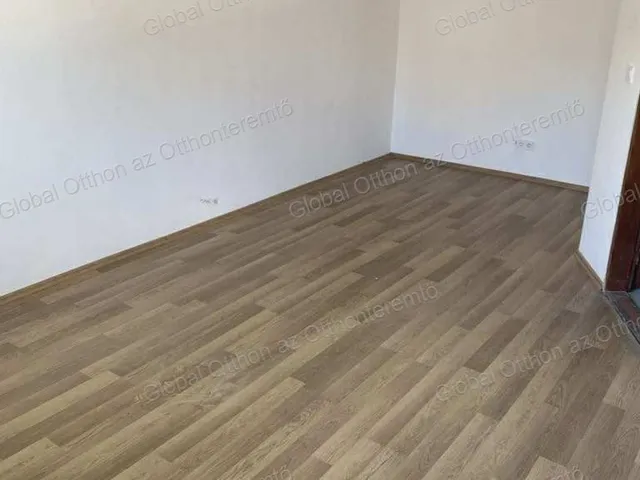 Kiadó ház Hegyeshalom 240 nm