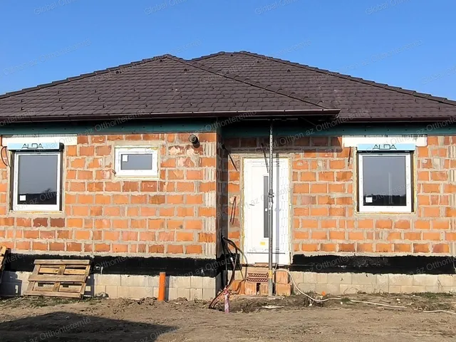 Eladó ház Levél 100 nm