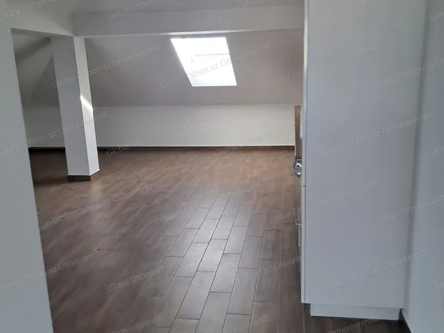 Eladó lakás Mosonmagyaróvár, Városközpont 70 nm