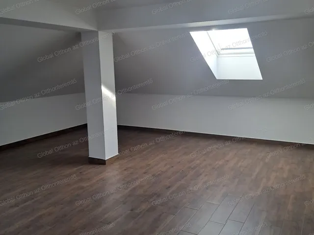 Eladó lakás Mosonmagyaróvár, Városközpont 70 nm