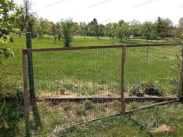 Eladó telek Újrónafő 1774 nm