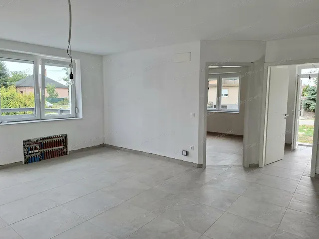 Eladó lakás Darnózseli 102 nm